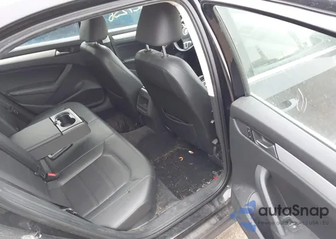 2012 Volkswagen Passat 2.5L Se z USA, uszkodzony, nr VIN 1VWBH7A39CC075170